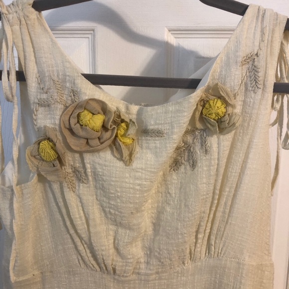 FINAL CHANCE Cream light transitional dress - Picture 2 of 7